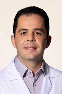 Dr. Raymundo Wagner